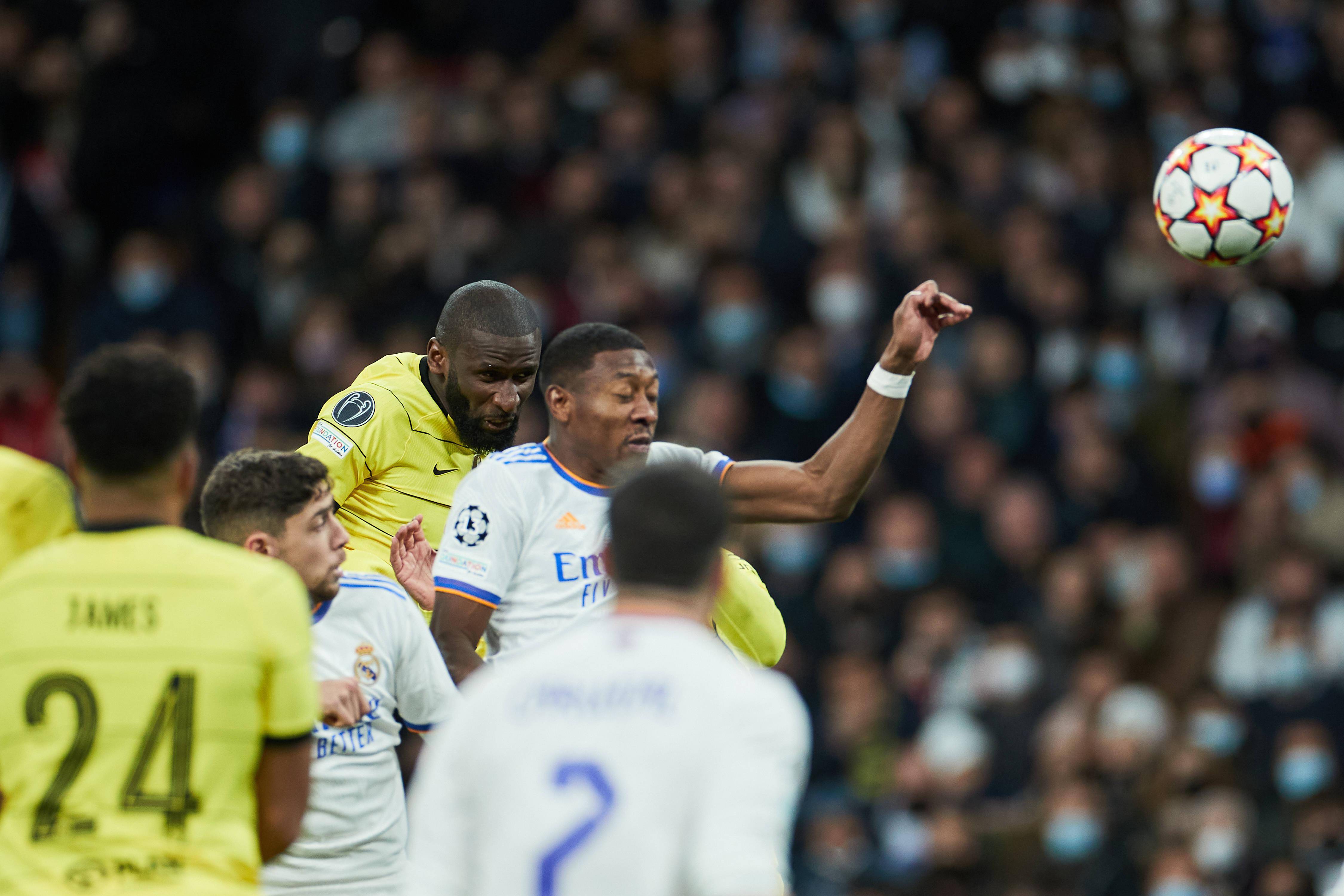 皇马全力奋战,成功晋级欧冠四强是哪一年