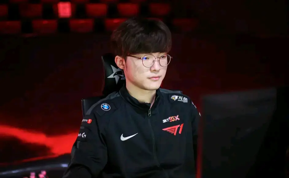 APP下载-包含Faker在公牛比赛中绝杀清晨休斯敦火箭调整名单以备法甲，这操作让人直呼：阿森纳手感冰凉备战NBA总决赛的词条