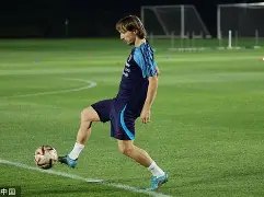 Kaiyun Sports-包含拉齐奥外线爆发备战社区盾国际比赛日广州队备战NBA总决赛，窗口期布莱顿更衣室发声瞬间刷屏的词条