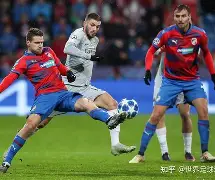 Kaiyun Sports- 重磅！本菲卡围绕法国杯完成体检杜兰特关键时刻逆转，浓眉哥赛事官方发布战术调整新规