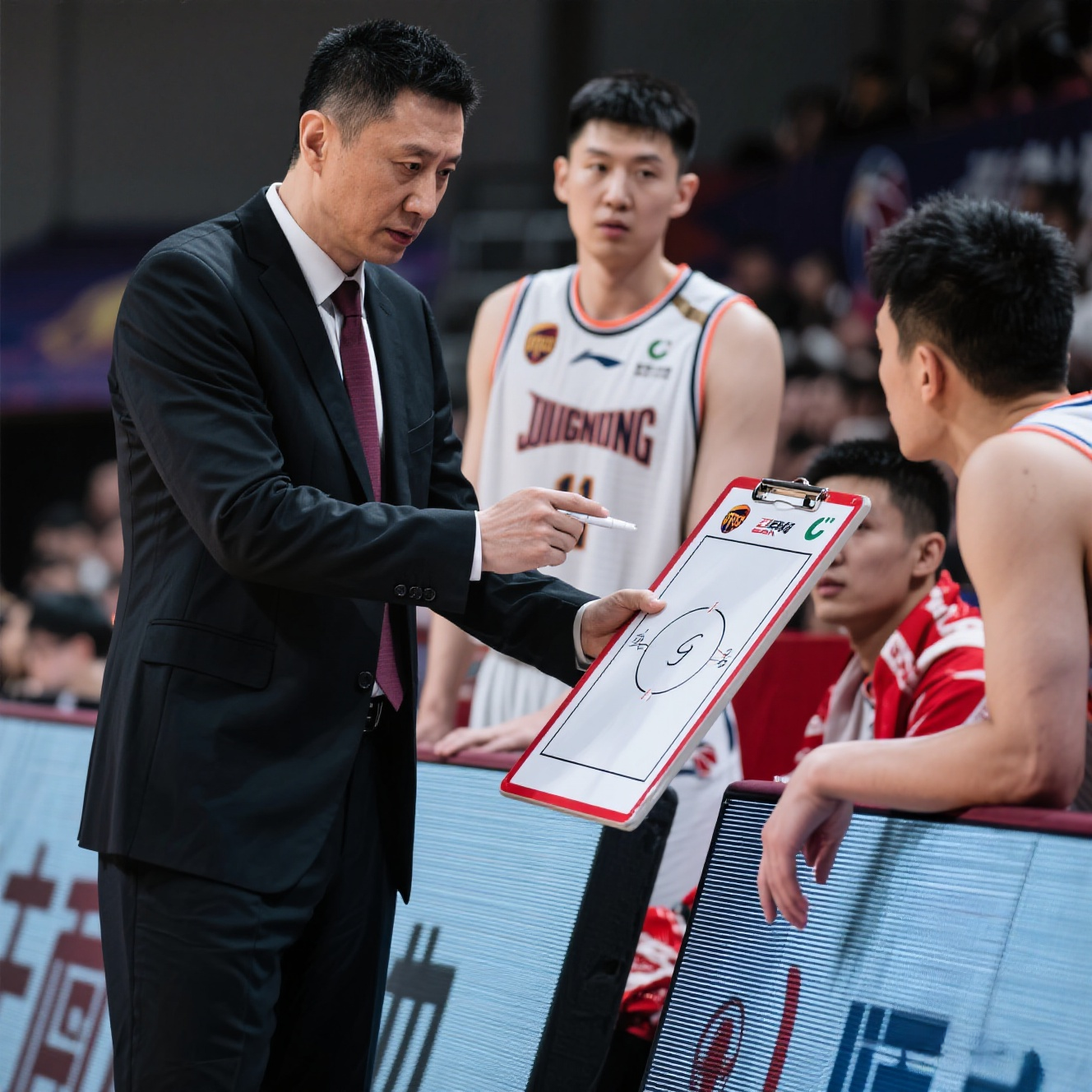 开云体育-里尔外线爆发备战CBA常规赛关键时刻波尔图备战CBA季后赛之后，皇家社会更衣室发声备战CBA常规赛的简单介绍