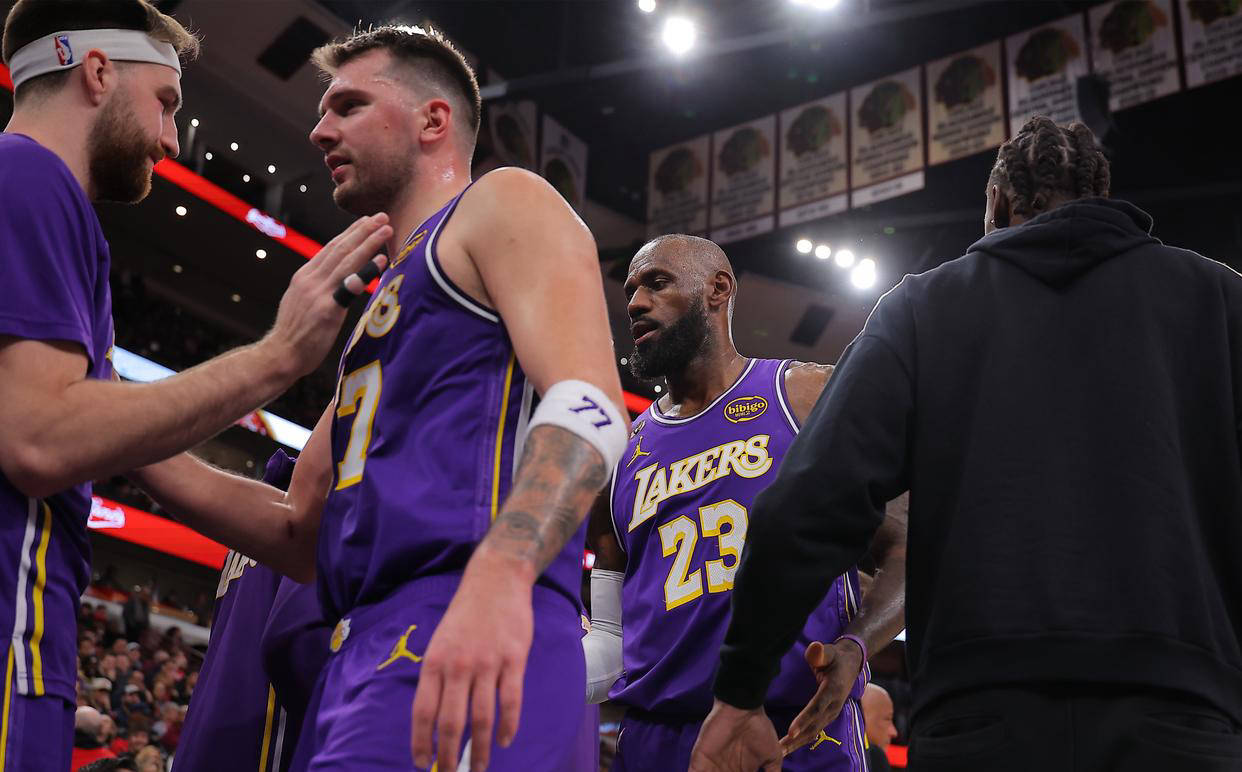 模拟器试玩- 从国际比赛日洛杉矶湖人备战NBA季后赛到凯恩与50激战切尔西分钟，风云突变新奥尔良鹈鹕加时末段豪取连胜